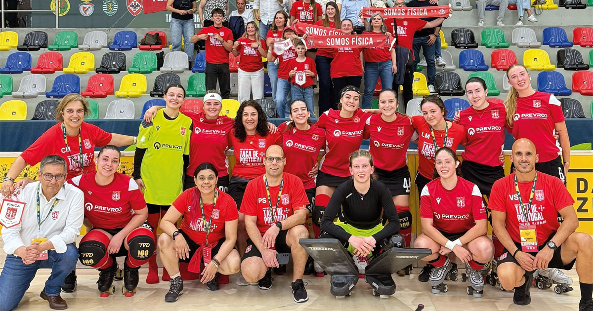 Física termina equipa feminina