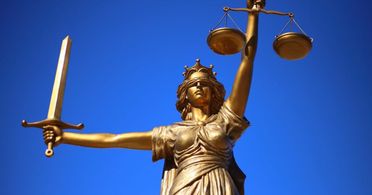 A Justiça é cega e, claramente, não anda de patins