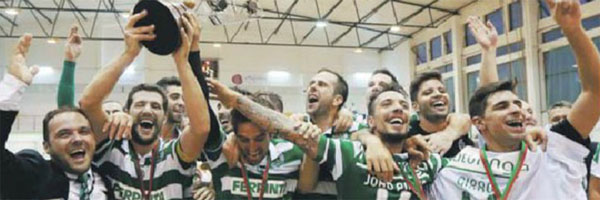 A Supertaça conquistada pelos leões