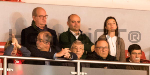 Um Presidente na tribuna do Dérbi