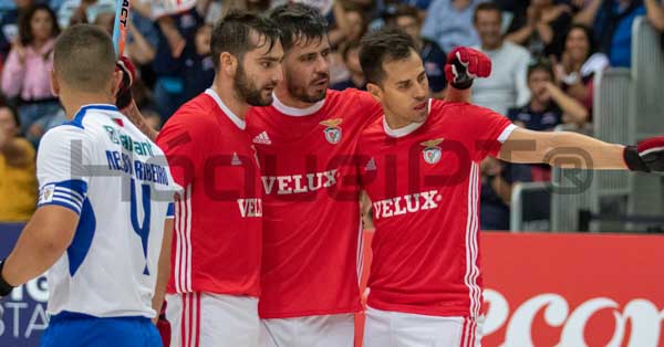 Benfica passa Paço de Arcos para Clássico nas 'meias'