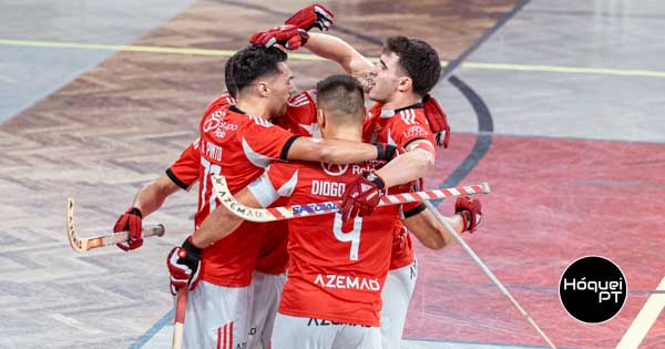 Benfica vence Porto e é líder isolado