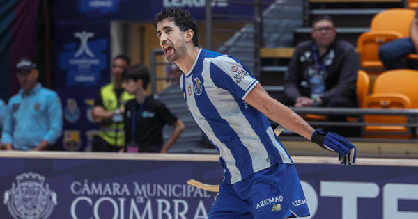 Segunda parte arrasadora: Porto vence Liceo e está nas 'meias'